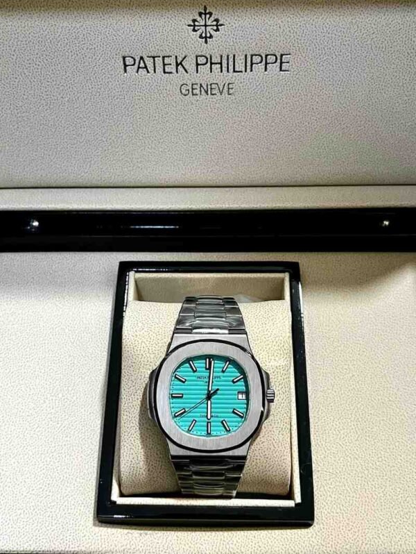 Patek Philippe Nautilus Tiffany and Co. Blue Dial - Image 2