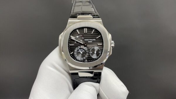 Patek Philippe Nautilus 5712G BLACK LEATHER