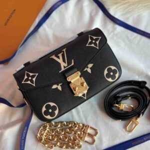 Louis Vuitton Pochette Métis East West