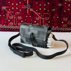 Louis Vuitton Steamer Wearable Wallet
