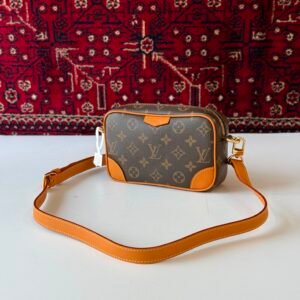 Louis Vuitton Trocadéro Wearable Wallet